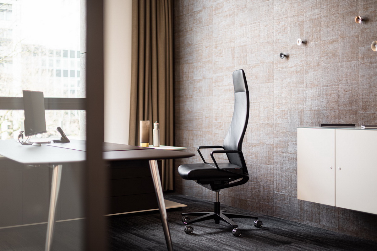 zueco-sign-office