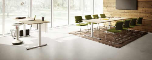 Crew by Palmberg Palmberg Elektrisch Höhenverstellbarer Schreibtisch Crewkonferenzraum bei Nack